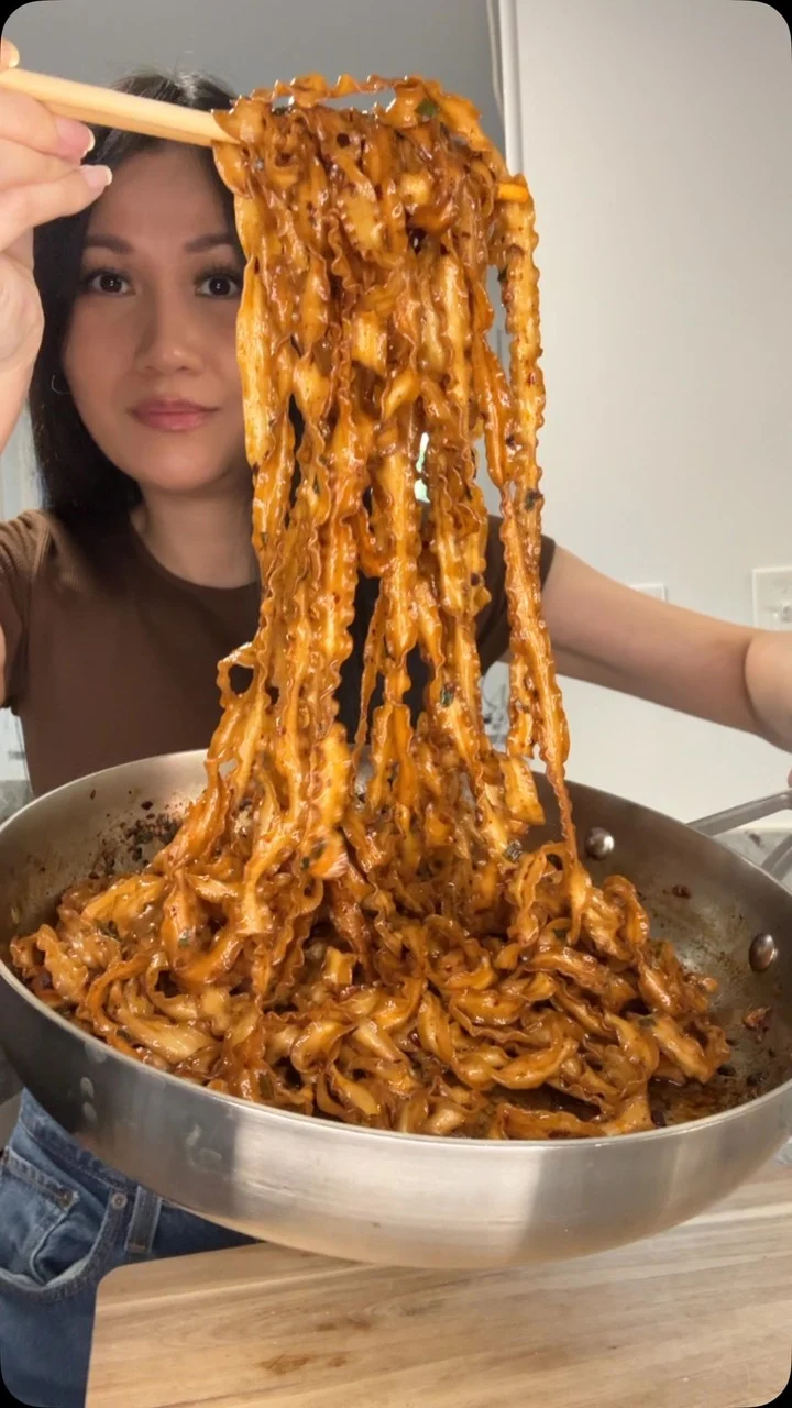 Fly By Jing ad: 6-minute meal at home with @flybyjing 🍜